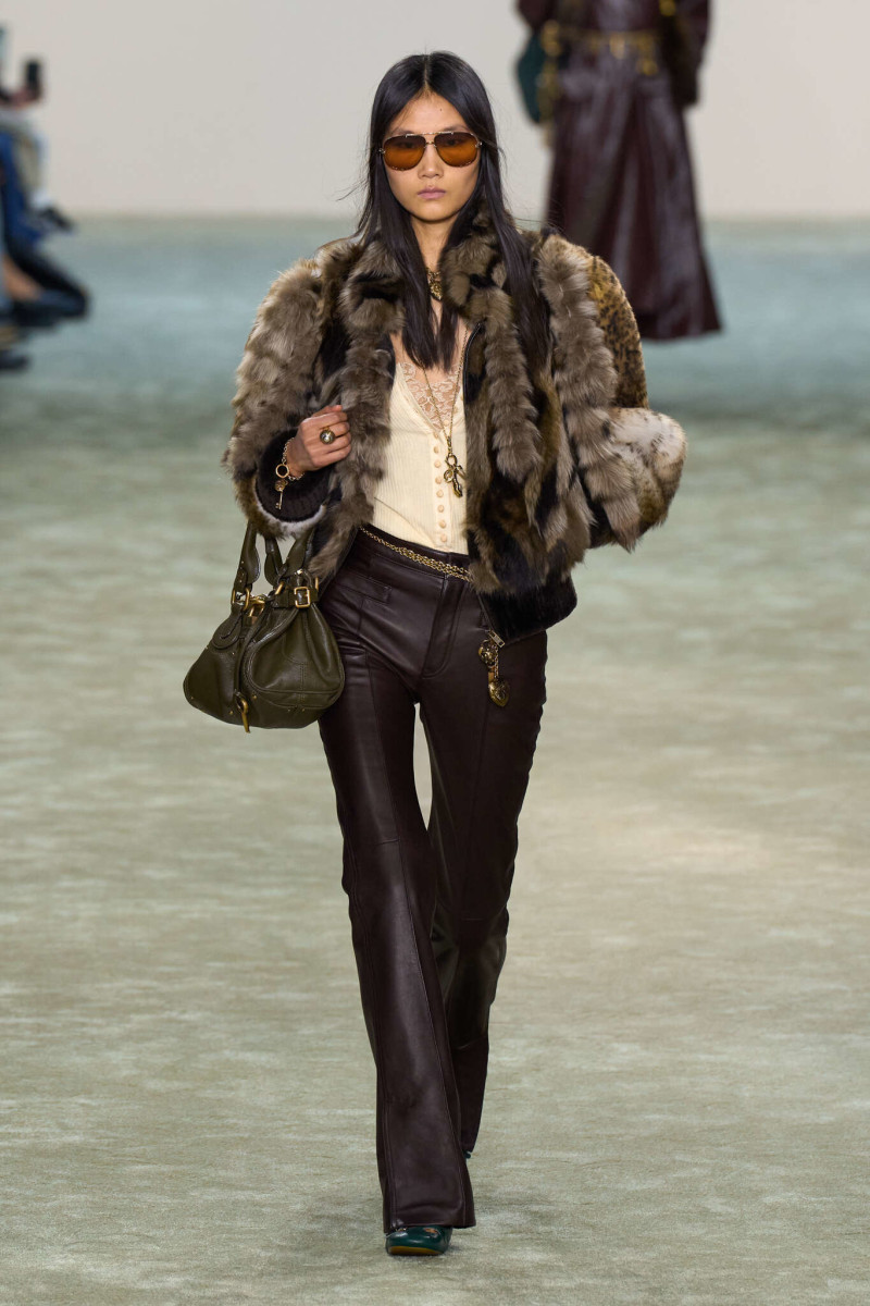 Canlan Wang featured in  the Chloe fashion show for Autumn/Winter 2025