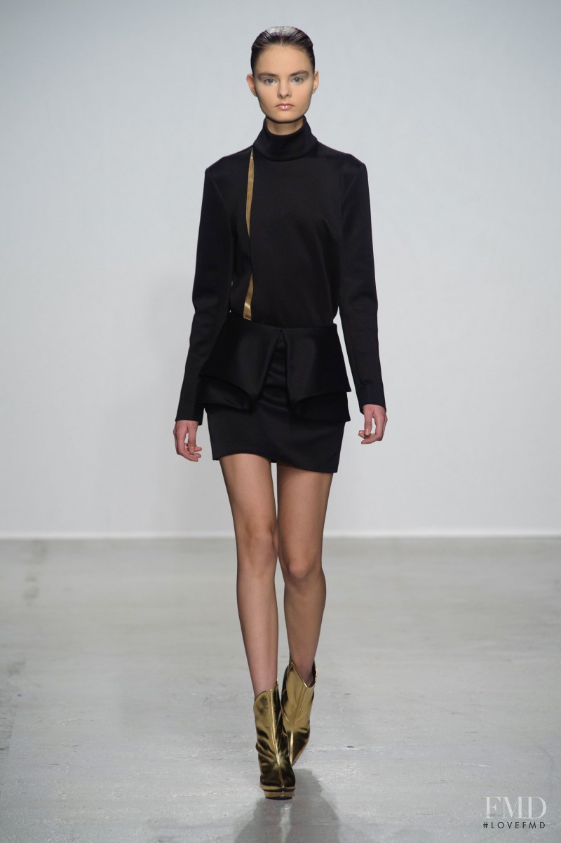 Amaya Arzuaga fashion show for Autumn/Winter 2014