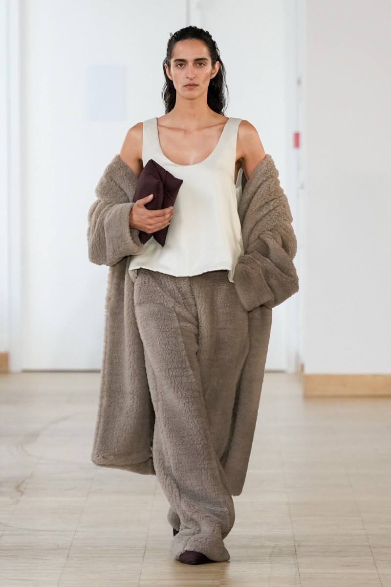 Christian Wijnants fashion show for Autumn/Winter 2025