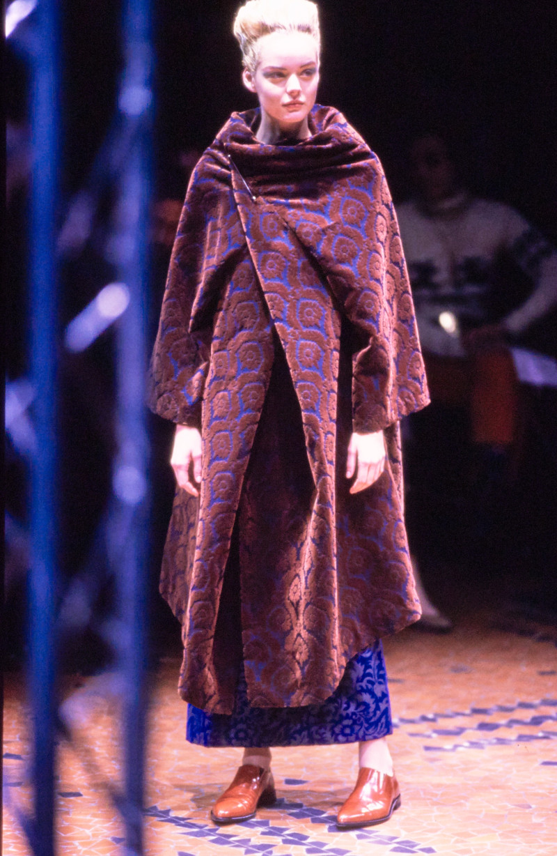 Comme des Garçons fashion show for Autumn/Winter 1996
