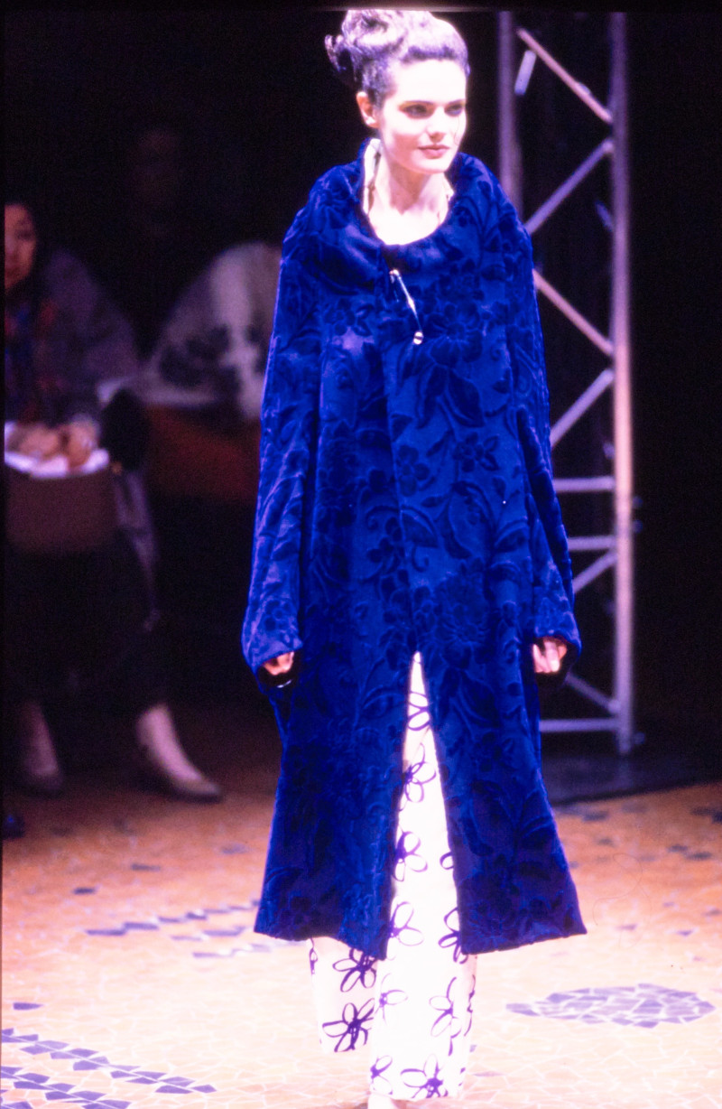 Comme des Garçons fashion show for Autumn/Winter 1996