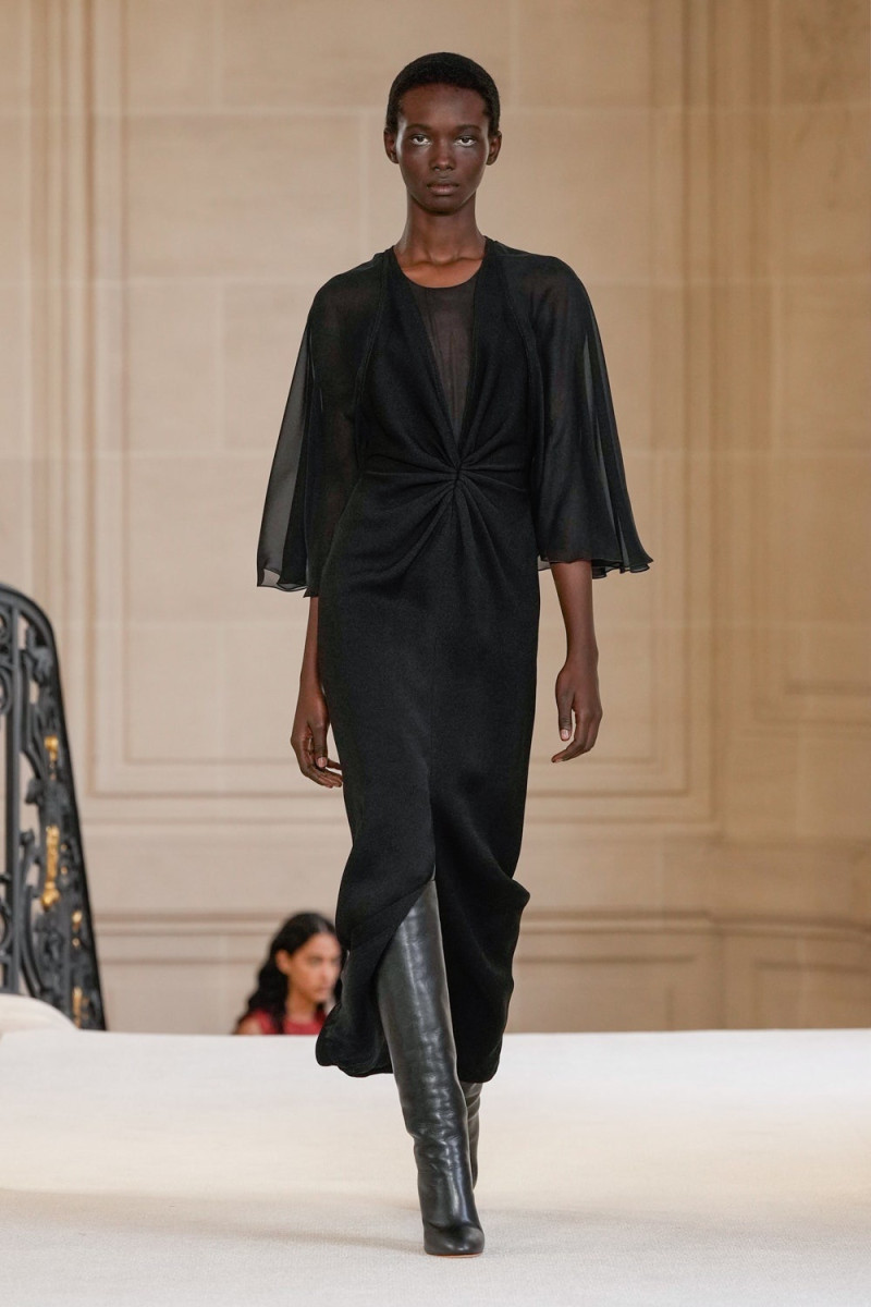 Giambattista Valli fashion show for Autumn/Winter 2025