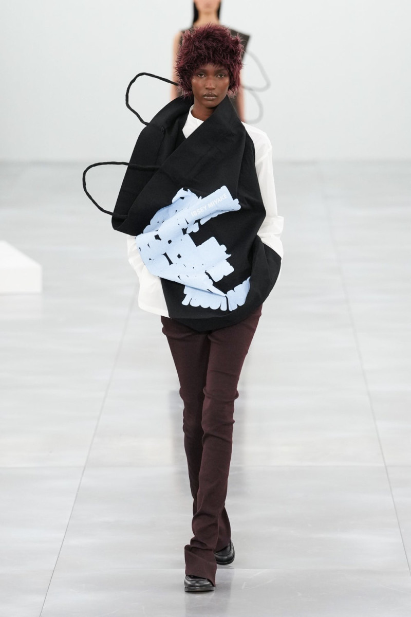 Issey Miyake fashion show for Autumn/Winter 2025