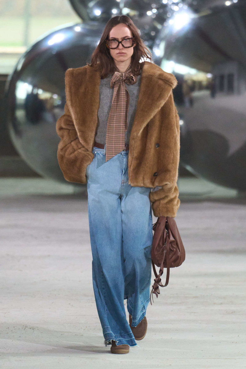 Munthe fashion show for Autumn/Winter 2025