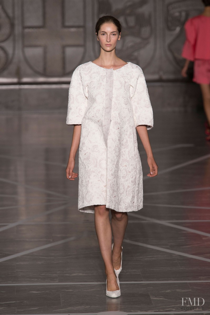 Sarah Endres featured in  the Mila Schön fashion show for Spring/Summer 2015