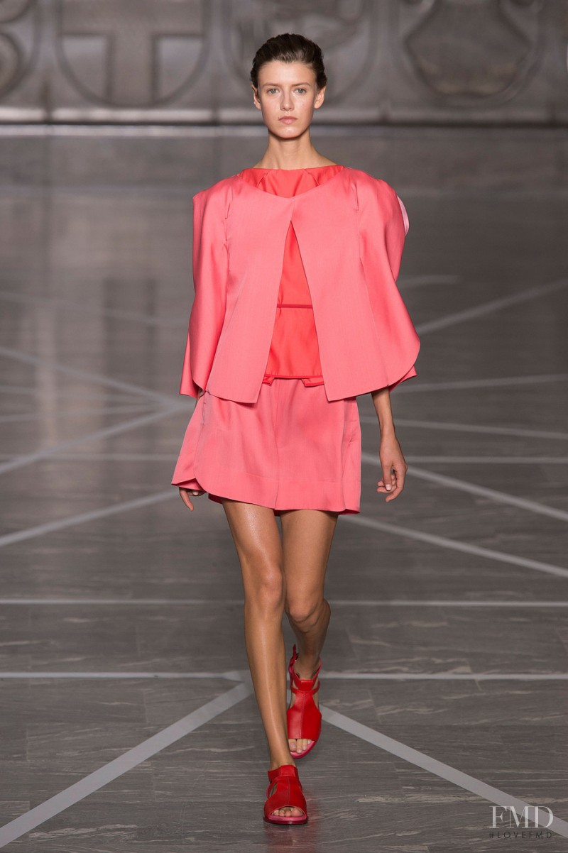 Alyosha Kovalyova featured in  the Mila Schön fashion show for Spring/Summer 2015