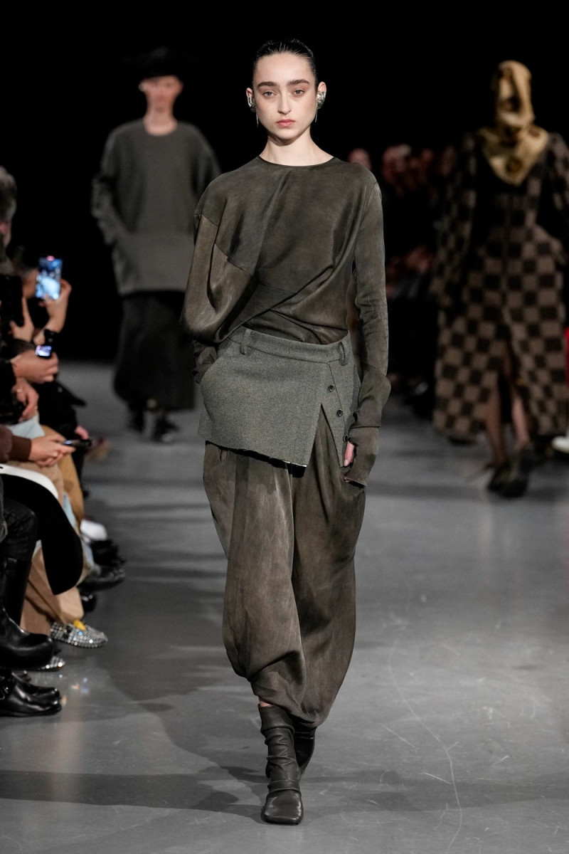 Uma Wang fashion show for Autumn/Winter 2025