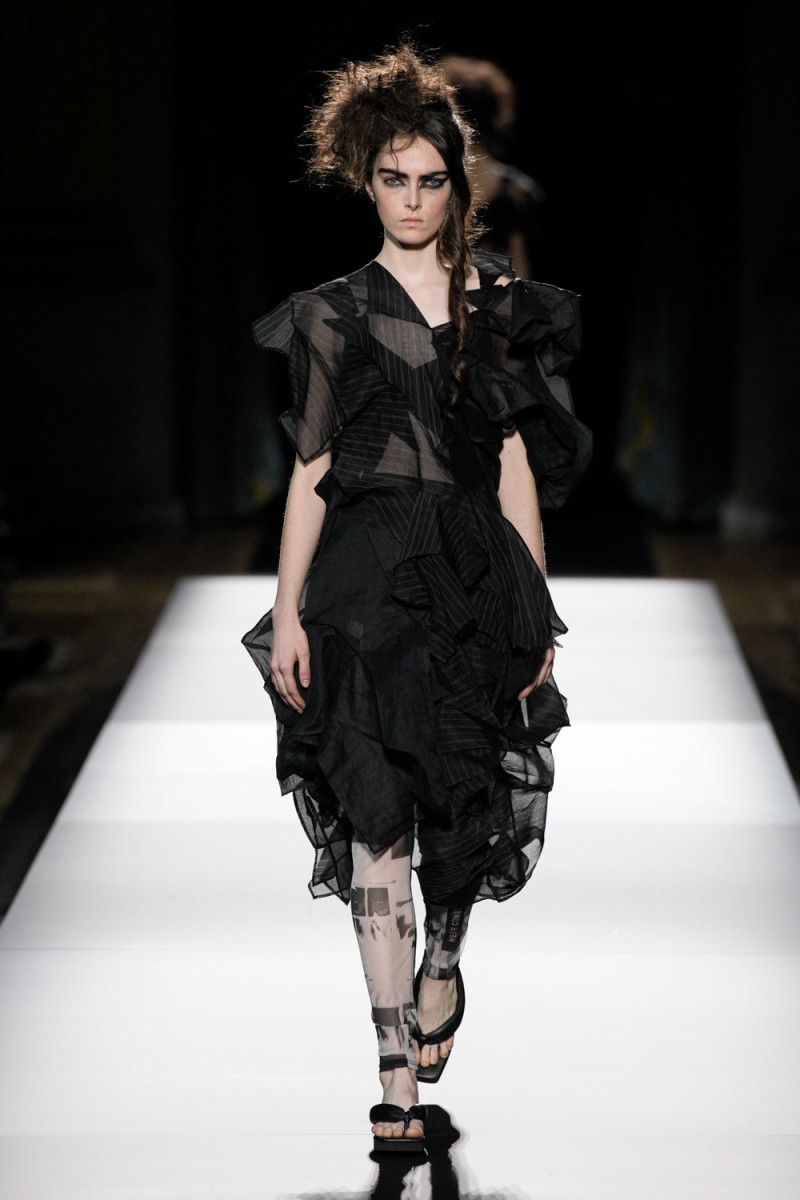 Yohji Yamamoto fashion show for Spring/Summer 2025