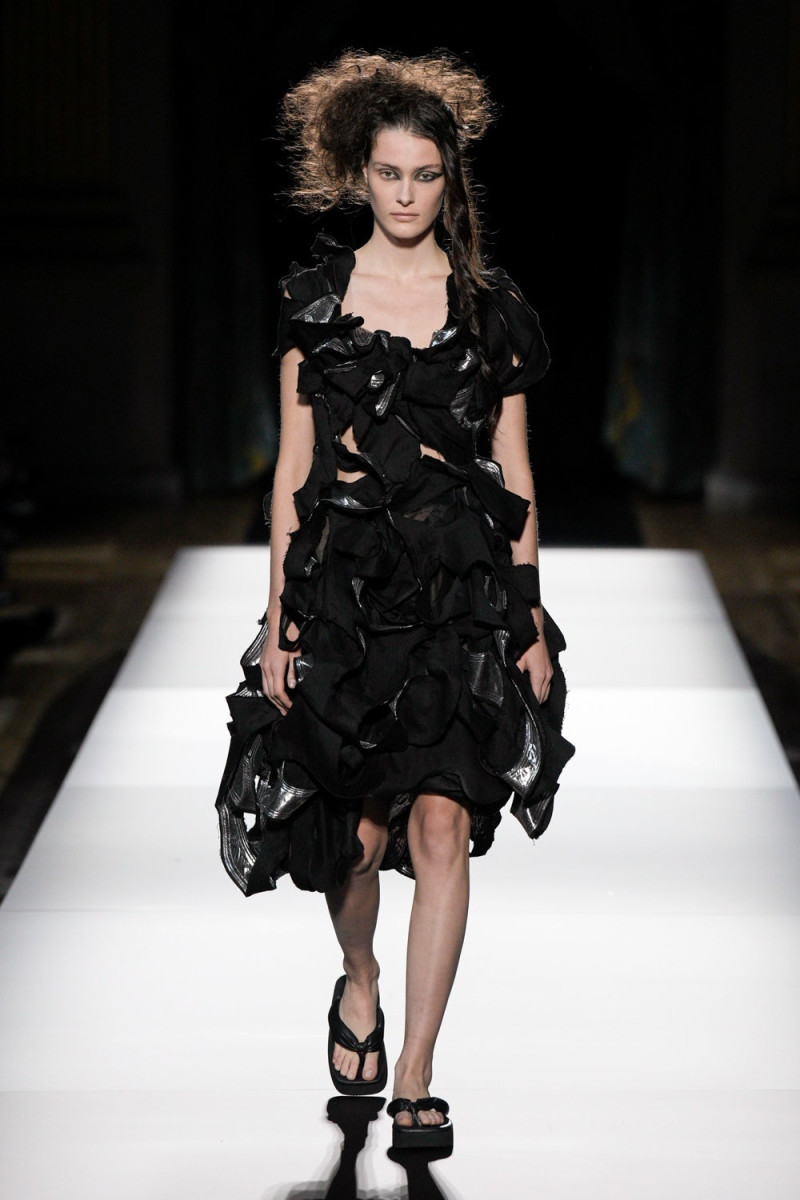 Yohji Yamamoto fashion show for Spring/Summer 2025
