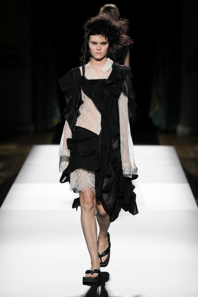 Yohji Yamamoto fashion show for Spring/Summer 2025