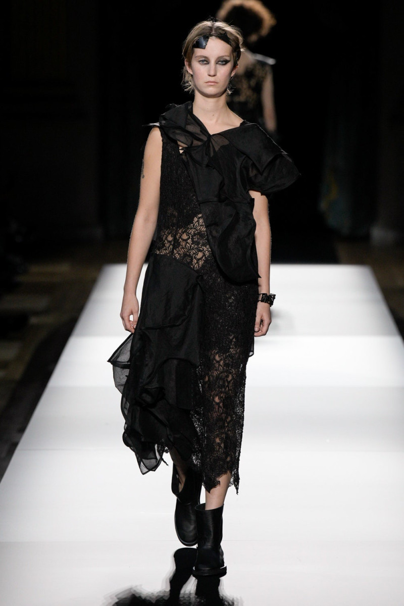 Yohji Yamamoto fashion show for Spring/Summer 2025