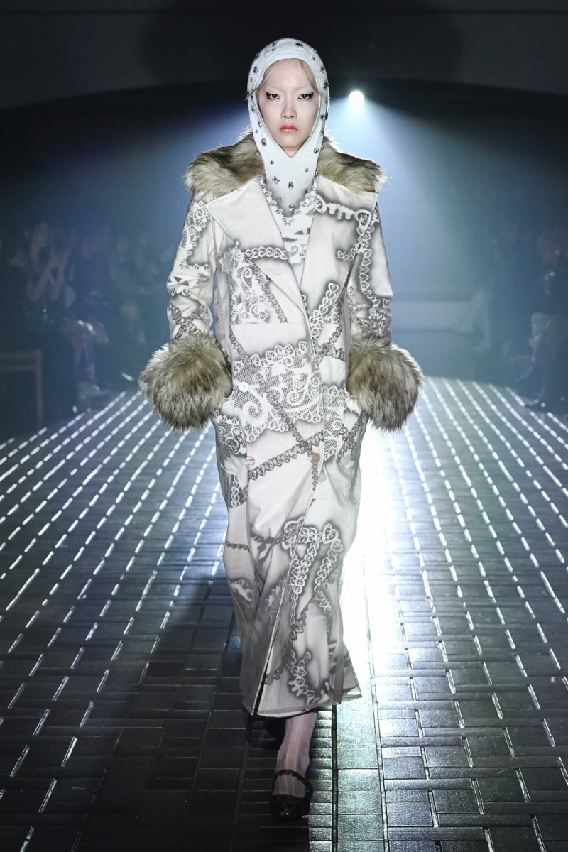 Yueqi Qi fashion show for Autumn/Winter 2025