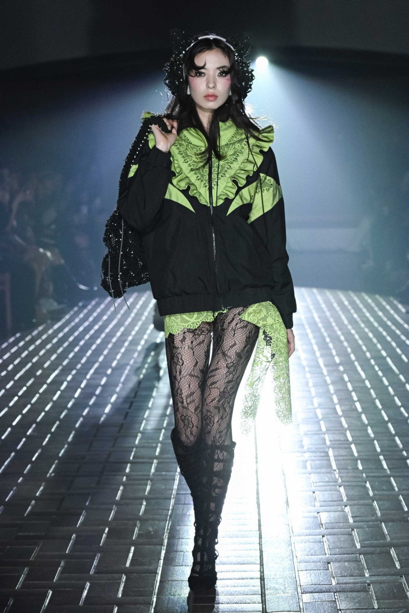 Yueqi Qi fashion show for Autumn/Winter 2025