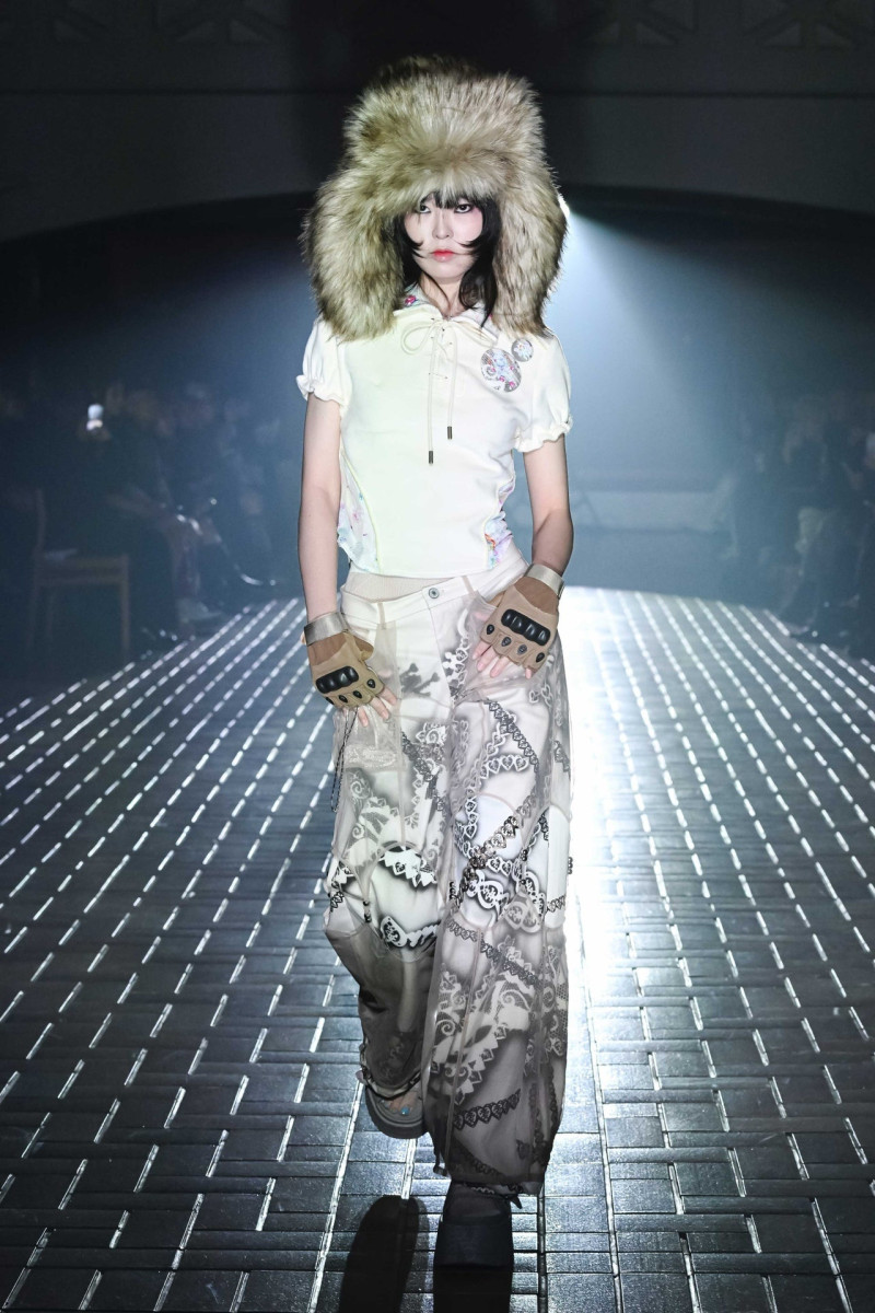 Yueqi Qi fashion show for Autumn/Winter 2025