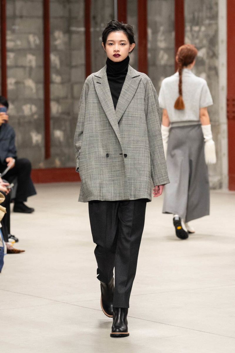 support surface fashion show for Autumn/Winter 2025