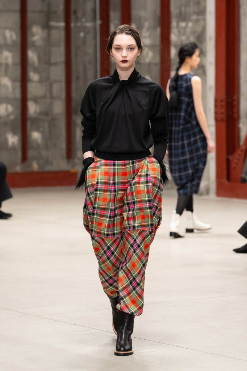 support surface fashion show for Autumn/Winter 2025