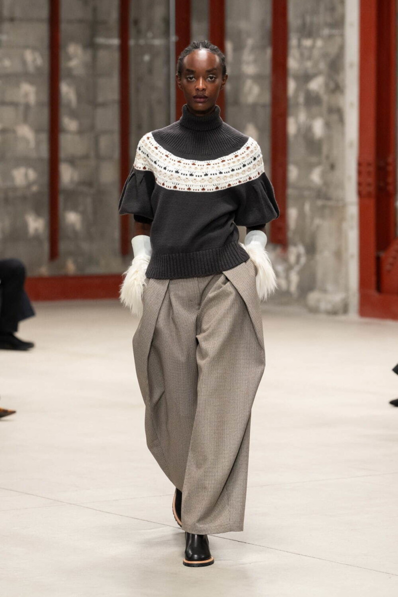 support surface fashion show for Autumn/Winter 2025