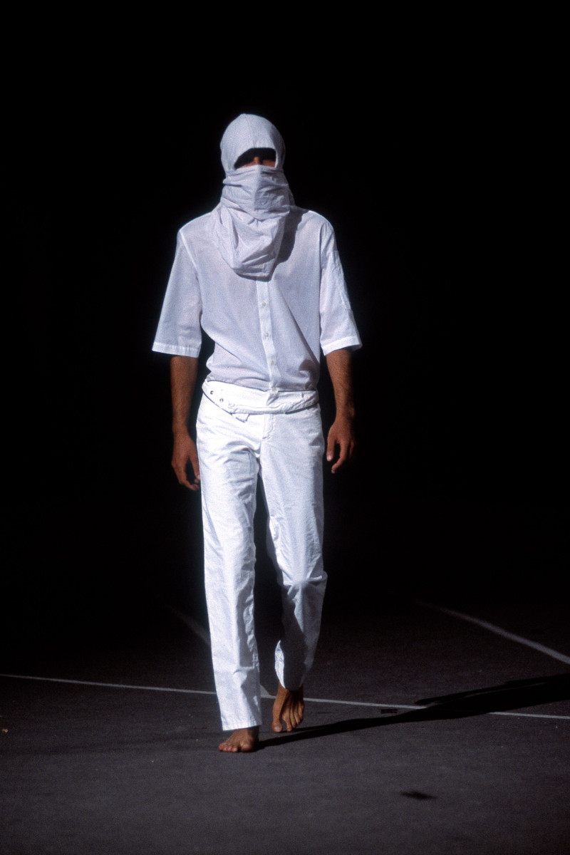 Raf Simons fashion show for Spring/Summer 2002
