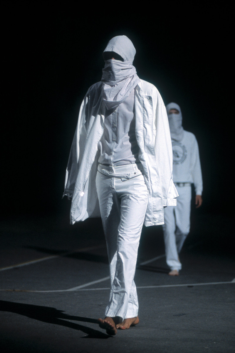 Raf Simons fashion show for Spring/Summer 2002