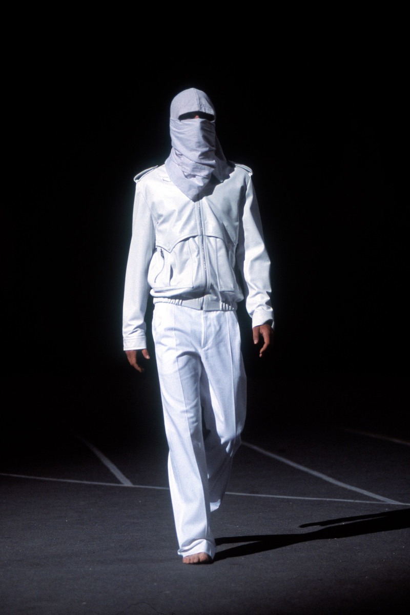 Raf Simons fashion show for Spring/Summer 2002