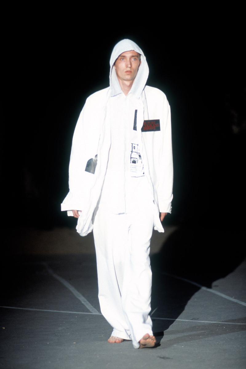 Raf Simons fashion show for Spring/Summer 2002
