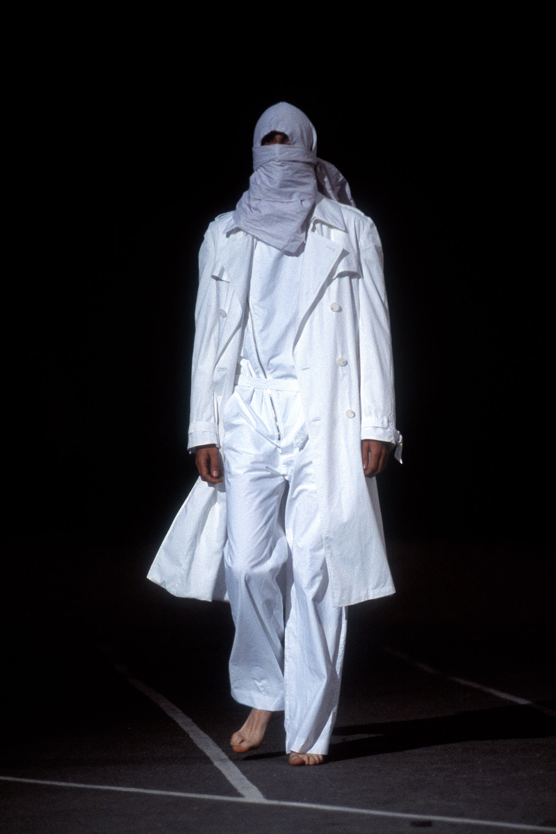 Raf Simons fashion show for Spring/Summer 2002