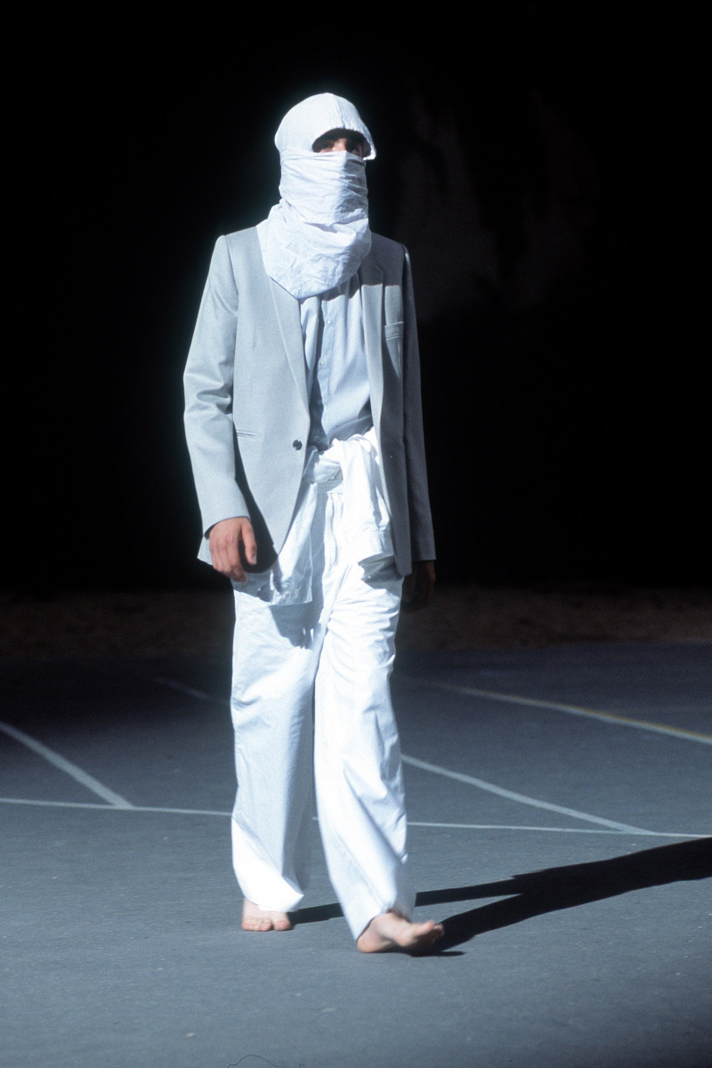 Raf Simons fashion show for Spring/Summer 2002