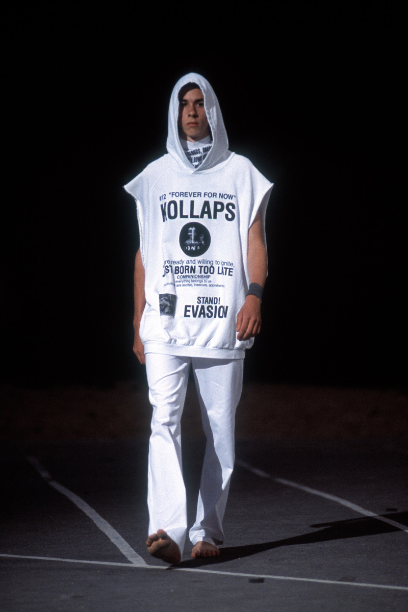 Raf Simons fashion show for Spring/Summer 2002