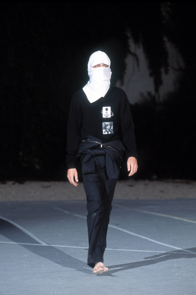 Raf Simons fashion show for Spring/Summer 2002