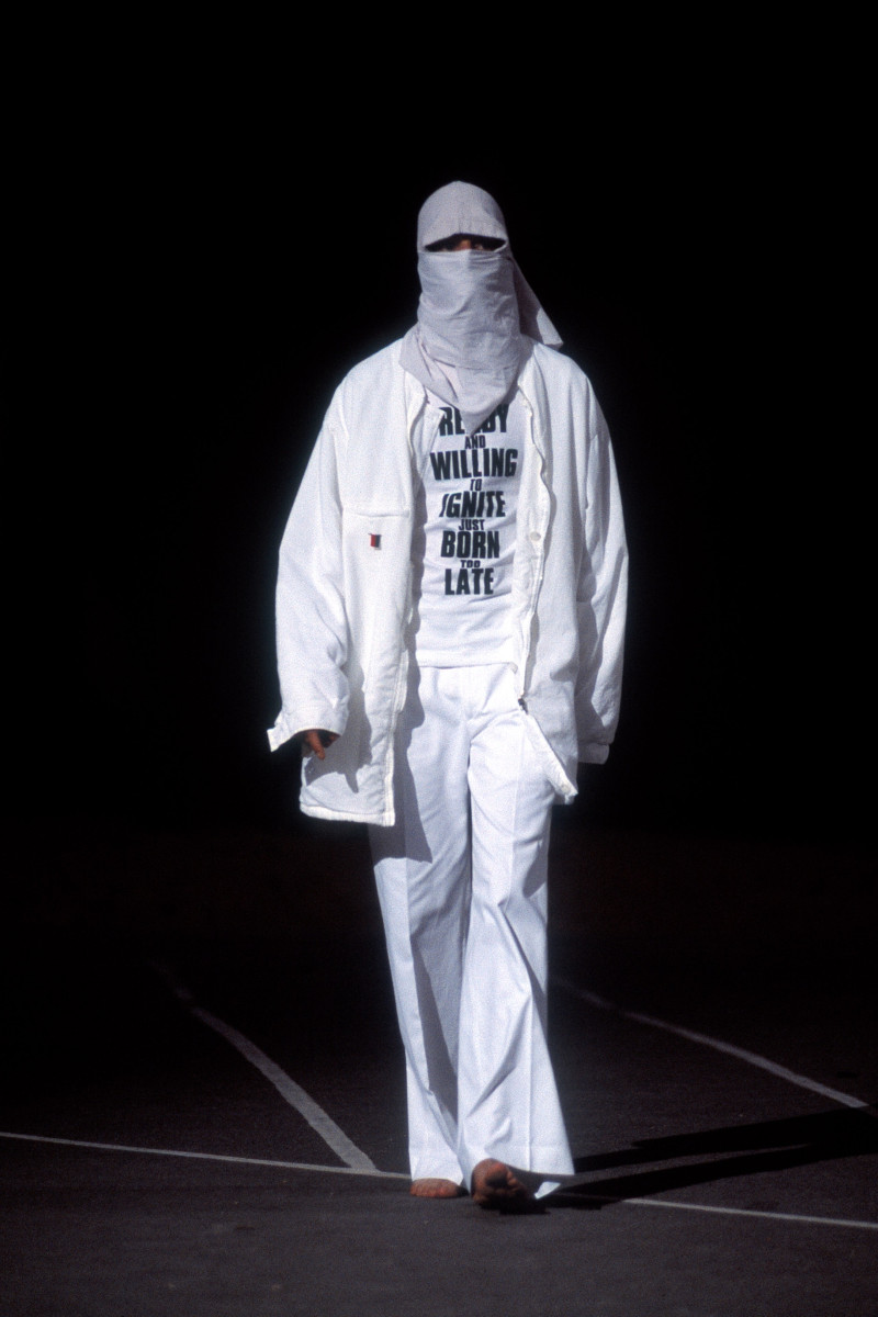 Raf Simons fashion show for Spring/Summer 2002