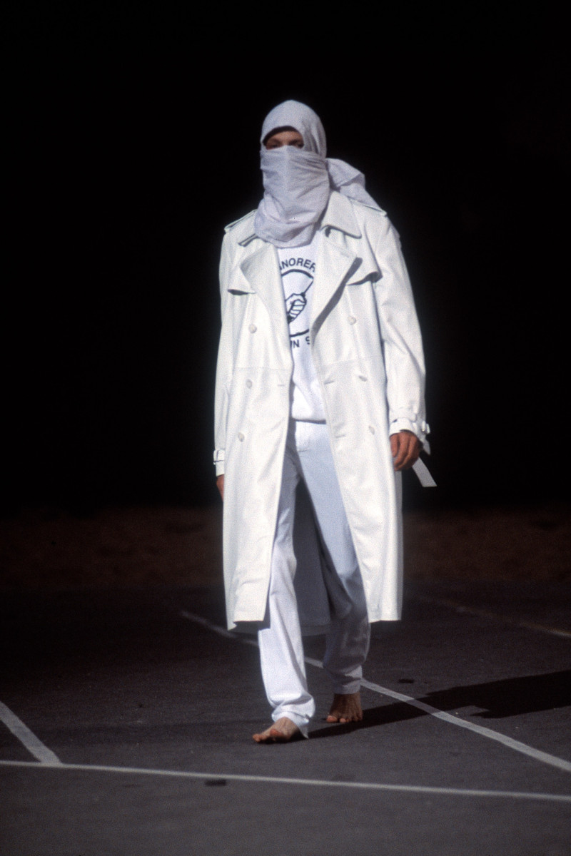 Raf Simons fashion show for Spring/Summer 2002