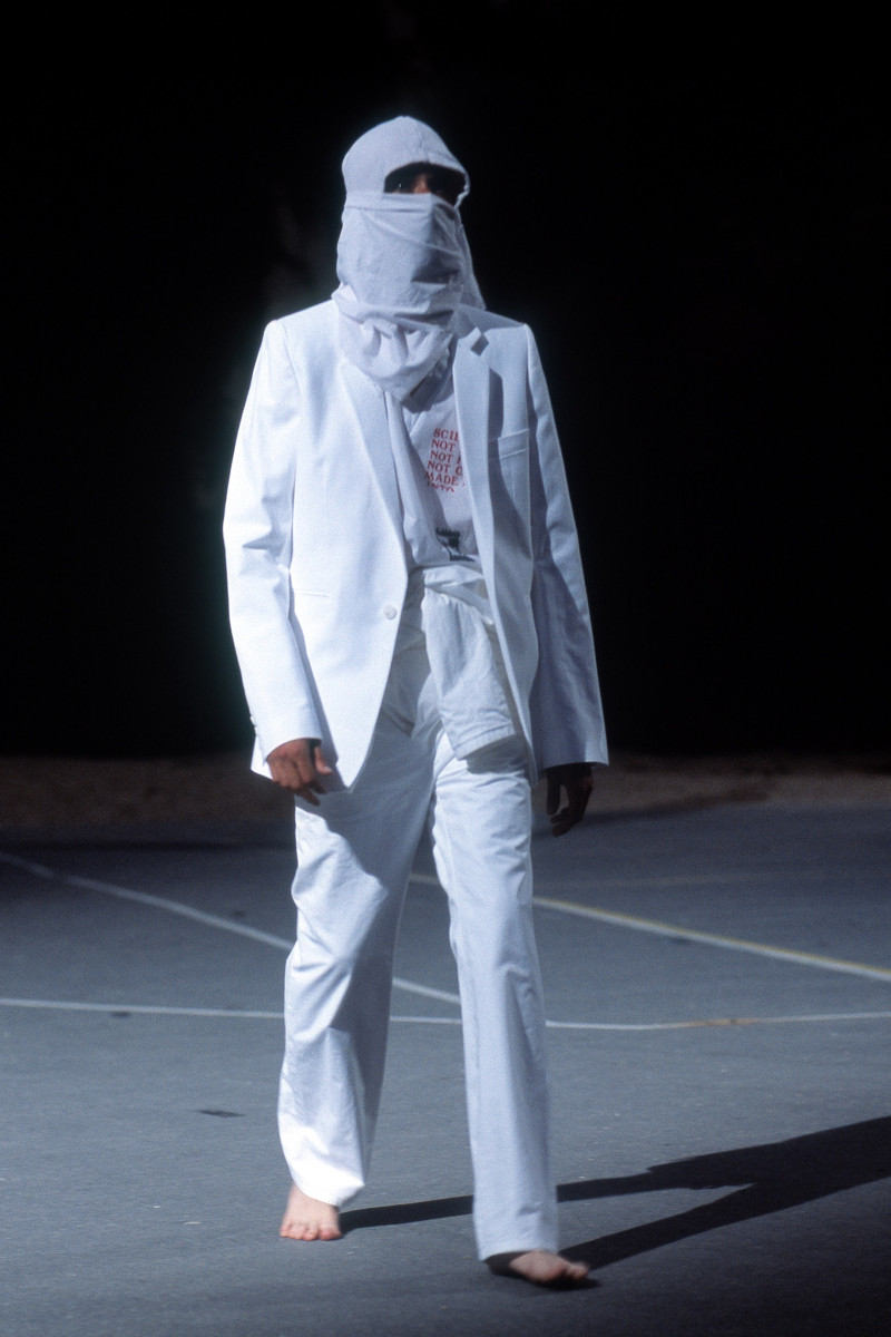 Raf Simons fashion show for Spring/Summer 2002