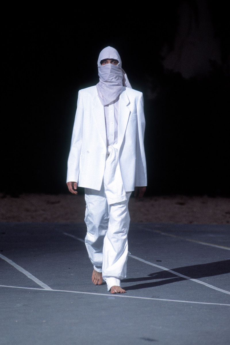 Raf Simons fashion show for Spring/Summer 2002