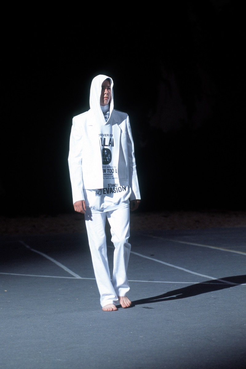 Raf Simons fashion show for Spring/Summer 2002
