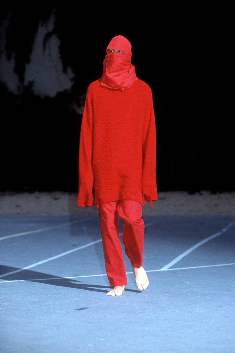Raf Simons fashion show for Spring/Summer 2002