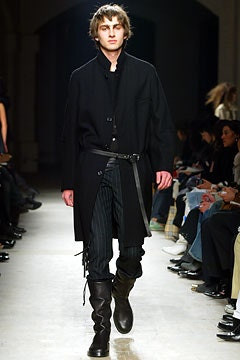 Ann Demeulemeester fashion show for Autumn/Winter 2002