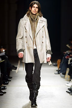 Ann Demeulemeester fashion show for Autumn/Winter 2002