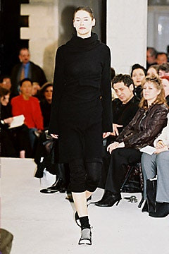 Comme des Garçons fashion show for Autumn/Winter 2002