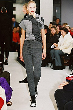 Comme des Garçons fashion show for Autumn/Winter 2002