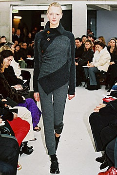 Comme des Garçons fashion show for Autumn/Winter 2002