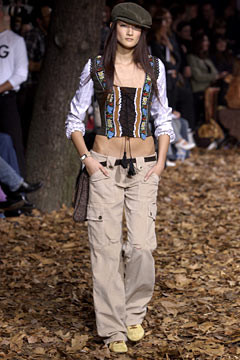 D&G fashion show for Autumn/Winter 2002