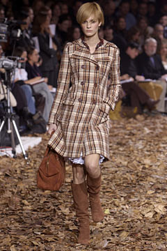 D&G fashion show for Autumn/Winter 2002