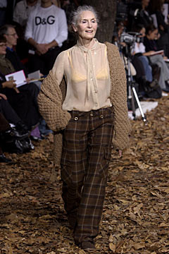 D&G fashion show for Autumn/Winter 2002