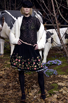 D&G fashion show for Autumn/Winter 2002
