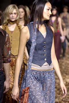 D&G fashion show for Autumn/Winter 2002
