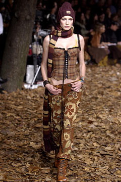 D&G fashion show for Autumn/Winter 2002