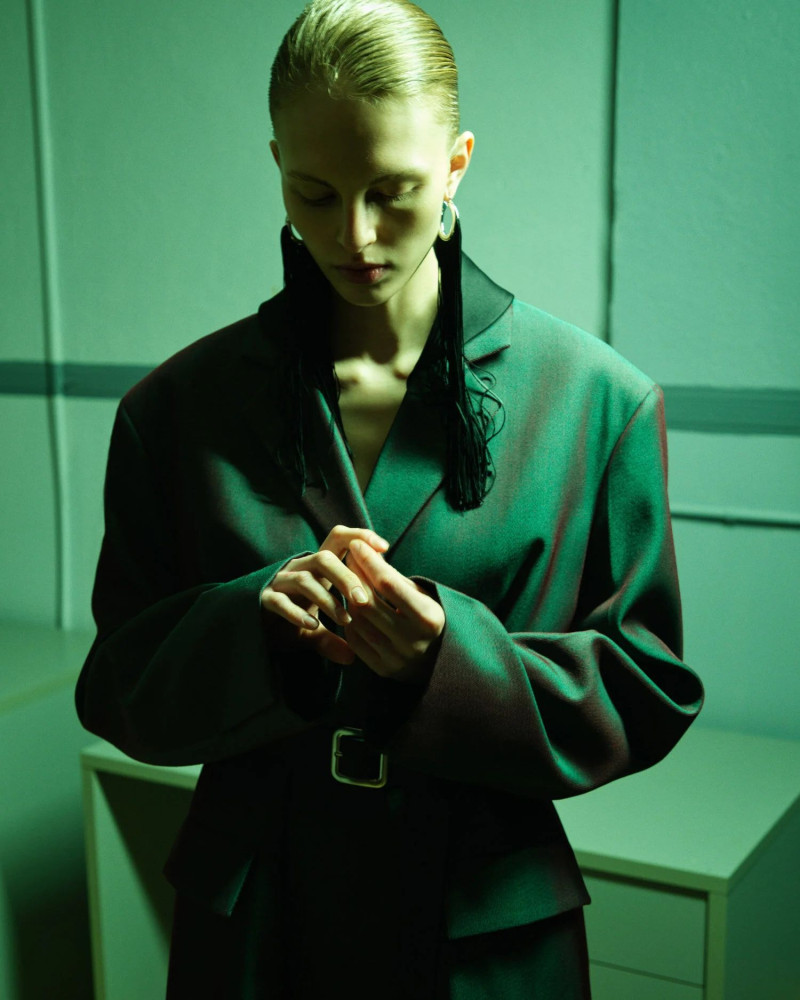 Karolina Spakowski featured in  the Jil Sander advertisement for Spring/Summer 2025