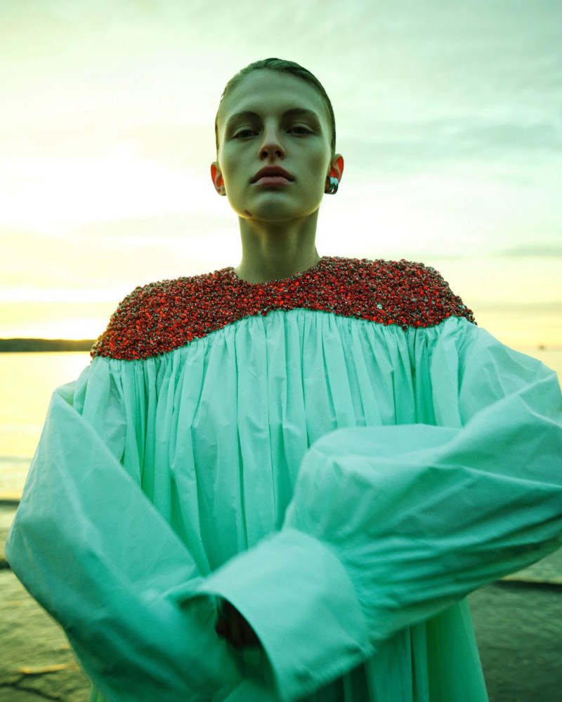 Karolina Spakowski featured in  the Jil Sander advertisement for Spring/Summer 2025