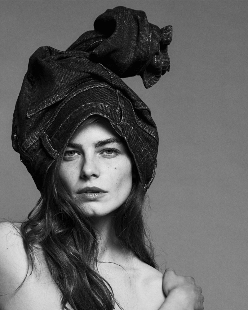 Merlijne Schorren featured in  the Frame Denim advertisement for Spring 2025