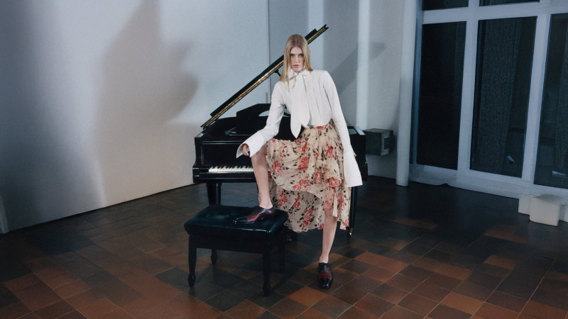 Loewe Collateral Campaign advertisement for Spring/Summer 2025